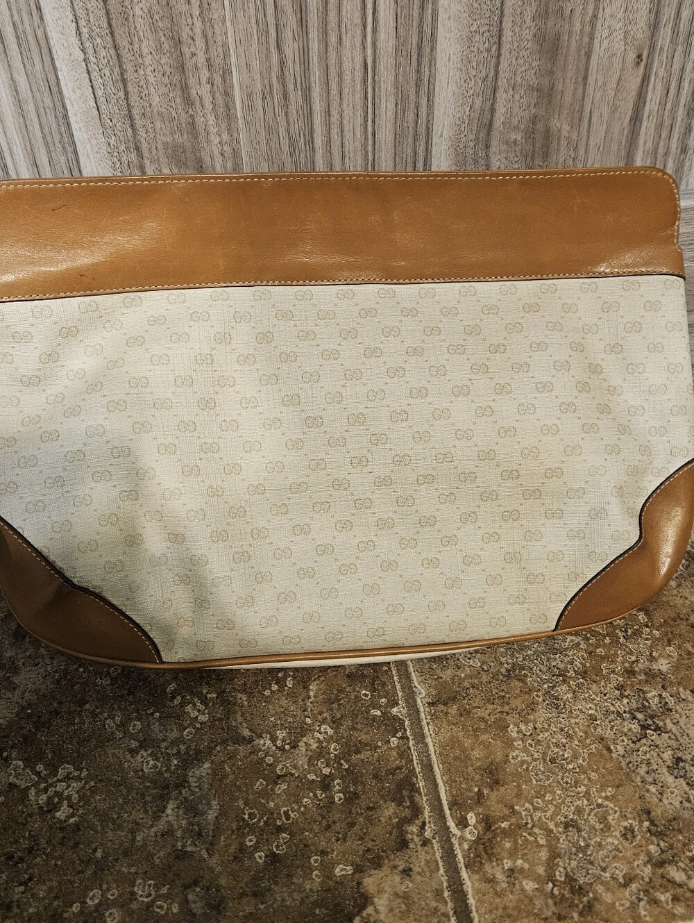 Gucci Vintage Clutch - Picture 16 of 16
